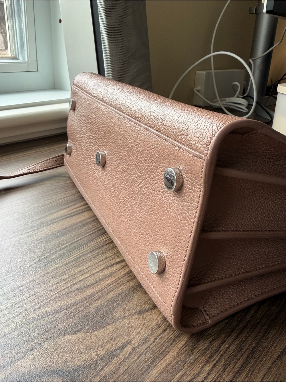 Saint Laurent Sac de Jour grained leather - Dusty Rose Taupe - Picture 7 of 15